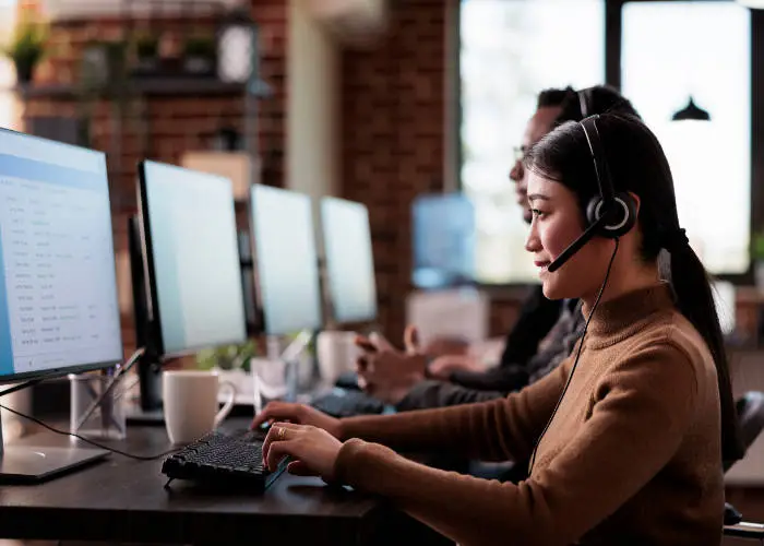 Internet banda larga, telefonia fixa e telefonia móvel são exemplos de serviços de telecom em SC - Brasilnets Internet